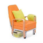 Łóżko-fotel szpitalny dla rodzica Bożenka z  podłokietnikami