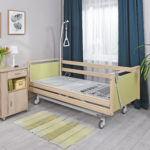 Łóżko rehabilitacyjne A-6-3ST w obudowie drewnianej (6)