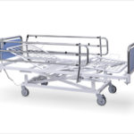 Łóżko rehabilitacyjne szpitalne elektryczne A/3S z barierkami bocznymi